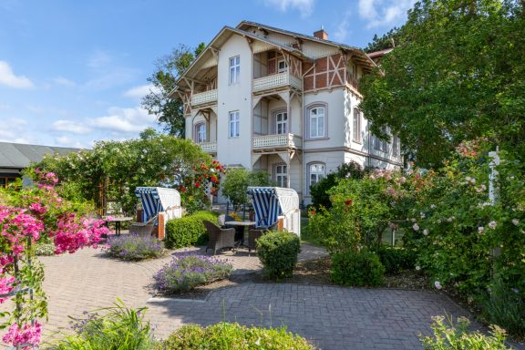 Göhren Rügen Waldhotel SPA Blick auf Villa